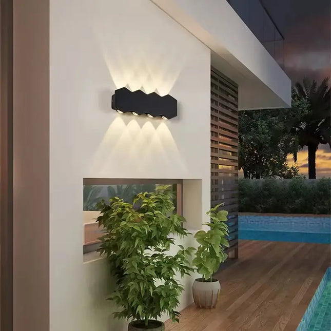 Ndriçues Muri LED 8W IP65 | 3CCT |