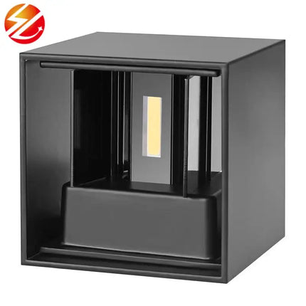 Ndriçues Muri LED 2 × 3W | IP65 | 3CCT |